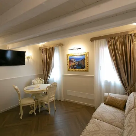 Ca' Vittoria Boutique House Apartsuite *