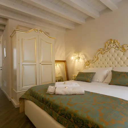 Guest house Ca' Vittoria Boutique House Apartsuite Chioggia